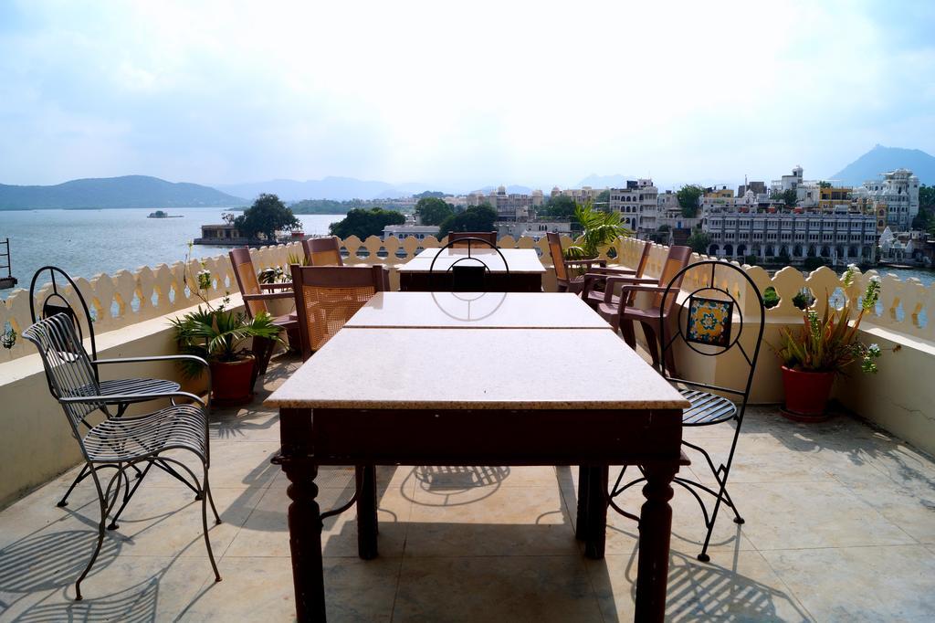 Aashiya Haveli Hotel Udaipur Exterior foto